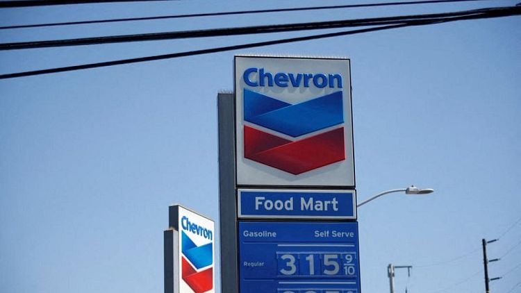 La ganancia de Chevron casi se cuadruplica, pero Wall Street se decepciona