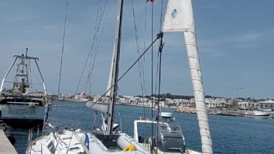 A bordo anche due donne incinte e bambini A bordo anche due donne incinte e bambini