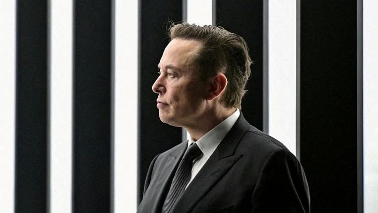 Un tribunal dice que los tuits de Musk sobre la salida de bolsa de Tesla fueron imprudentes