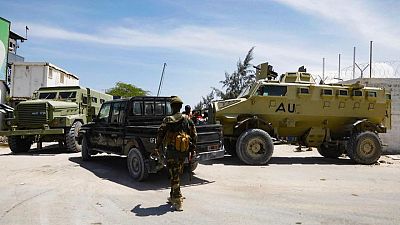 "Decenas" de fuerzas de pacificación de la Unión Africana mueren en ataque en Somalia: fuentes