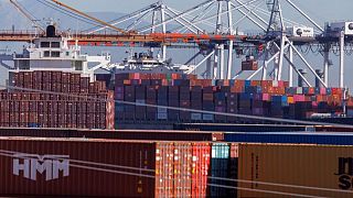 Robustas importaciones empujan el déficit comercial de EEUU a nivel récord en marzo