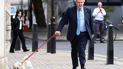 Con los escándalos de telón de fondo, Boris Johnson se enfrenta a una prueba electoral