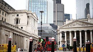 Banco de Inglaterra señala riesgo de recesión e inflación del 10% en nueva alza de tasas