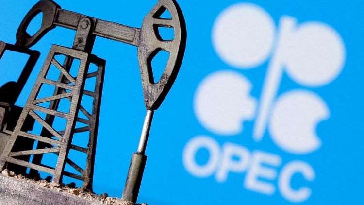 La OPEP+ mantendrá un modesto aumento de la producción en julio: fuentes