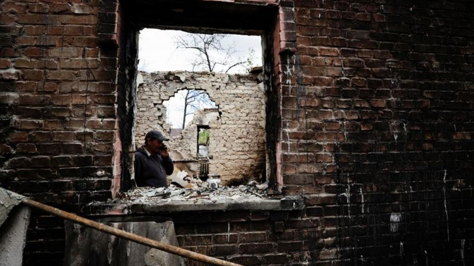 Amnistía confirma pruebas de que las tropas rusas cometieron crímenes de guerra cerca de Kiev