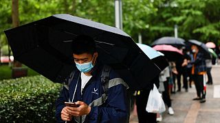 الصين تسجل 1183 إصابة جديدة بفيروس كورونا