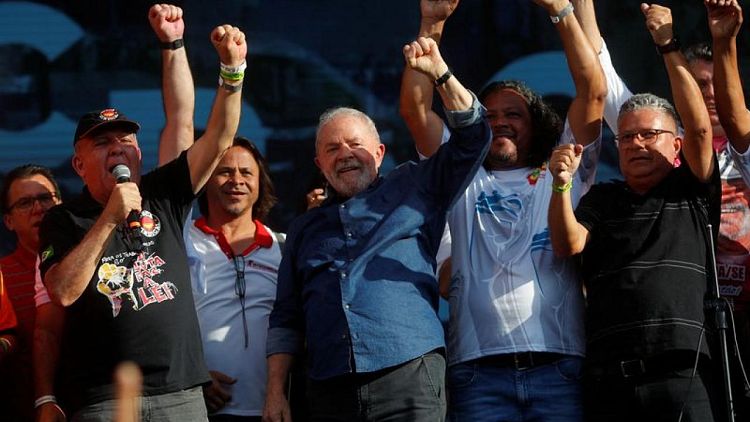 Lula mantiene liderazgo en carrera a la presidencia con 44%, Bolsonaro suma 31%: Ipespe