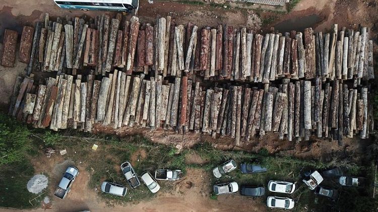 Deforestación de la Amazonia brasileña alcanza un récord en abril, casi el doble del pico anterior