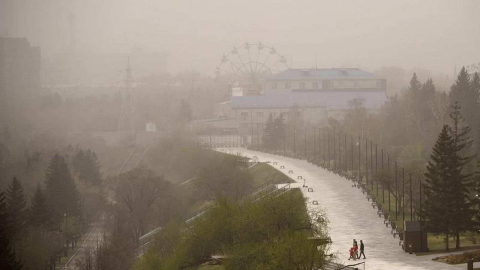 Fires kill at least 8 people in Siberia as high winds hamper rescue