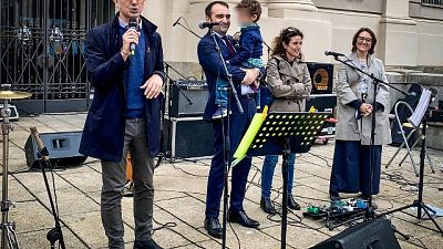 Sindaco a Festa Famiglie Arcobaleno, riconoscere diritti negati Sindaco a Festa Famiglie Arcobaleno, riconoscere diritti negati