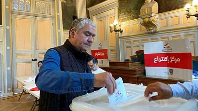 "نريد التغيير".. أكثر من 100 ألف لبناني في الخارج يصوتون في الانتخابات