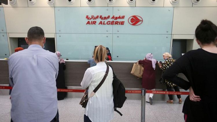 الحكومة الجزائرية تجيز للناقلة الوطنية شراء 15 طائرة لفتح خطوط جديدة