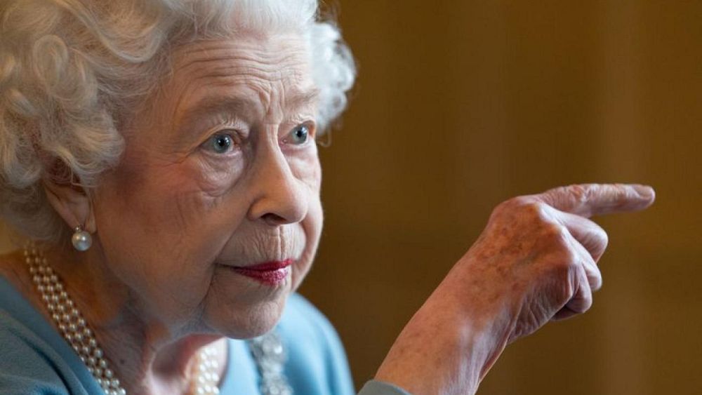 La reina isabel del reino unido no asistirá a la inauguración parlamento