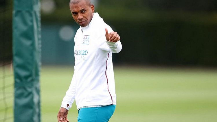 Soccer - Guardiola took my game to the next level, says Man City's Fernandinho