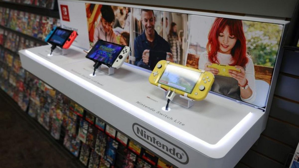 Nintendo announces 10-1 stock split; sees Switch sales falling 9% ...