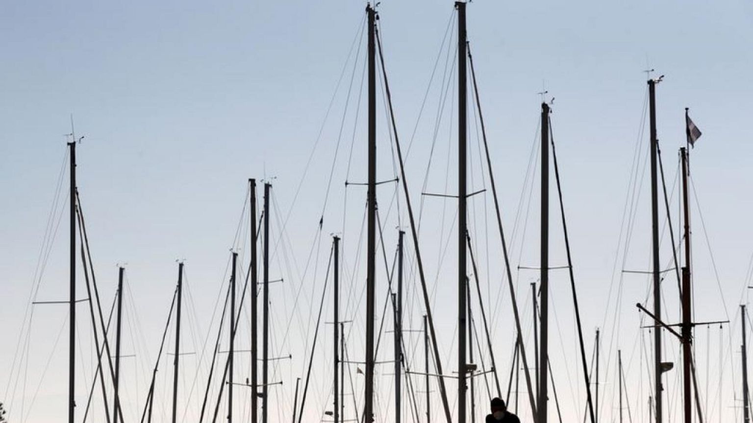 Italy industry output flat in March after February jump
