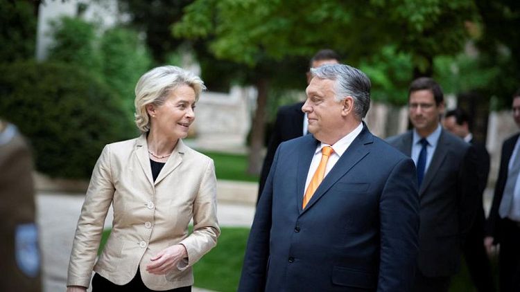 Hungría sigue crítica al embargo de la UE sobre el petróleo ruso