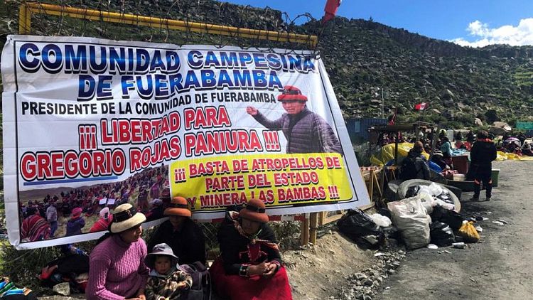Comunidades y gobierno peruano, sin acuerdo para frenar protesta contra mina Las Bambas
