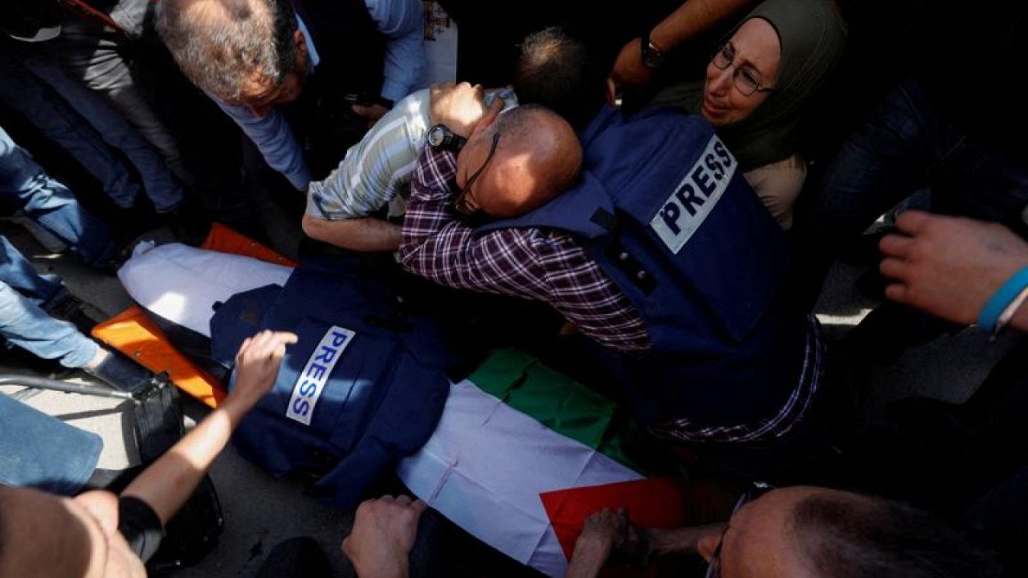 Asesinada una corresponsal de Al Jazeera durante una incursión israelí en Cisjordania | Euronews