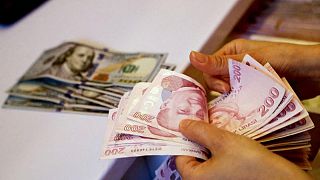 الليرة التركية تصعد 6٪ مقابل الدولار بعد قيود على الإقراض