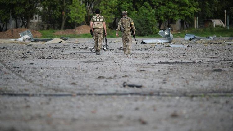 Fuerzas rusas avanzan en la región de Dombás, Ucrania monta una contraofensiva