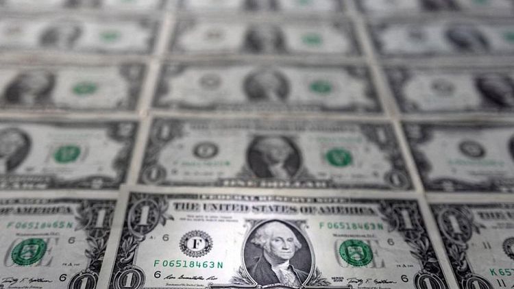 Dólar toca máximo de dos décadas frente al yen, libra esterlina baja
