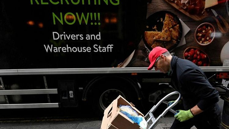 Los empresarios británicos contienen el aumento salarial, según una encuesta