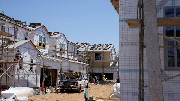 Permisos de construcción en EEUU se hunden en abril; inicios de viviendas caen