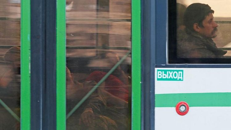 وزارة الدفاع الروسية: نقل مقاتلي آزوفستال إلى المستشفى بعد استسلامهم