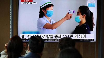 كوريا الشمالية تعزز إنتاج الأدوية والإمدادات الطبية لمكافحة انتشار كبير لكورونا