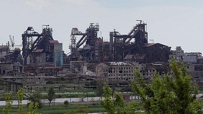 تاس: أكثر من نصف المقاتلين الأوكرانيين يغادرون مصنع آزوفستال