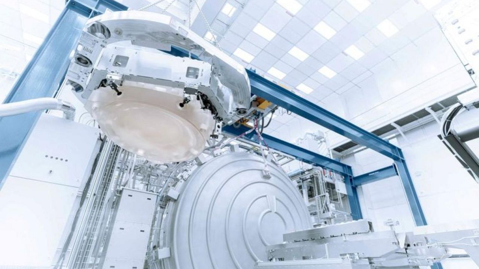 Computer chip giant ASML places big bets on a tiny future