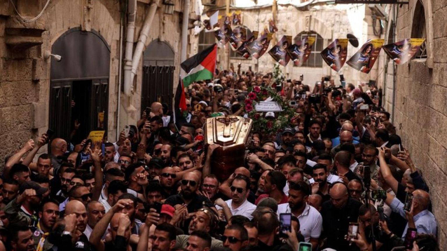 مسؤول فلسطيني: جندي إسرائيلي أطلق الرصاص عمدا على شيرين أبو عاقلة
