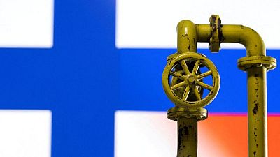 روسيا توقف تدفق الغاز إلى فنلندا وتكثف الهجوم على دونباس