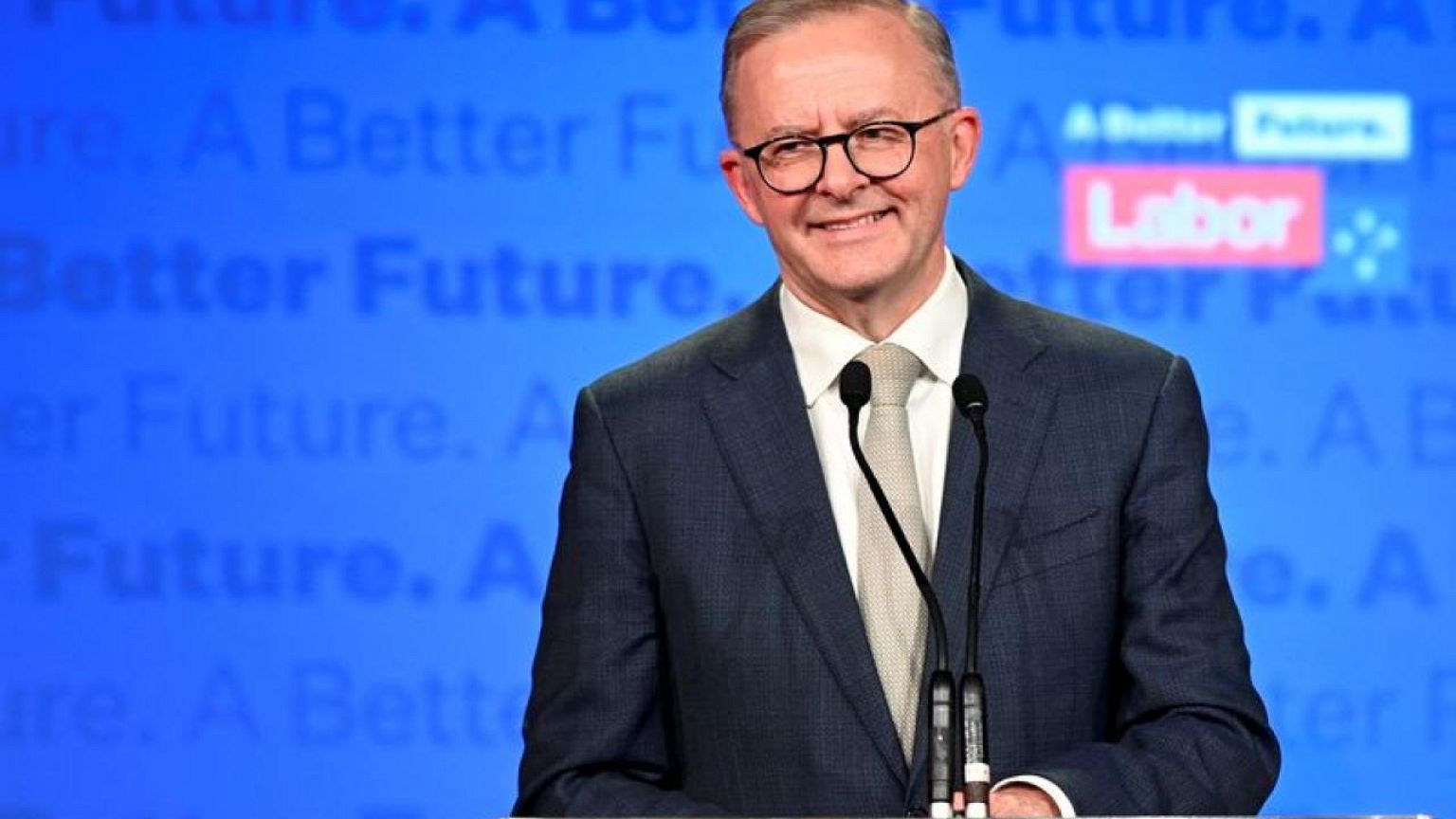 El nuevo primer ministro australiano Albanese jura su cargo y viaja a Tokio para la cumbre del Quad