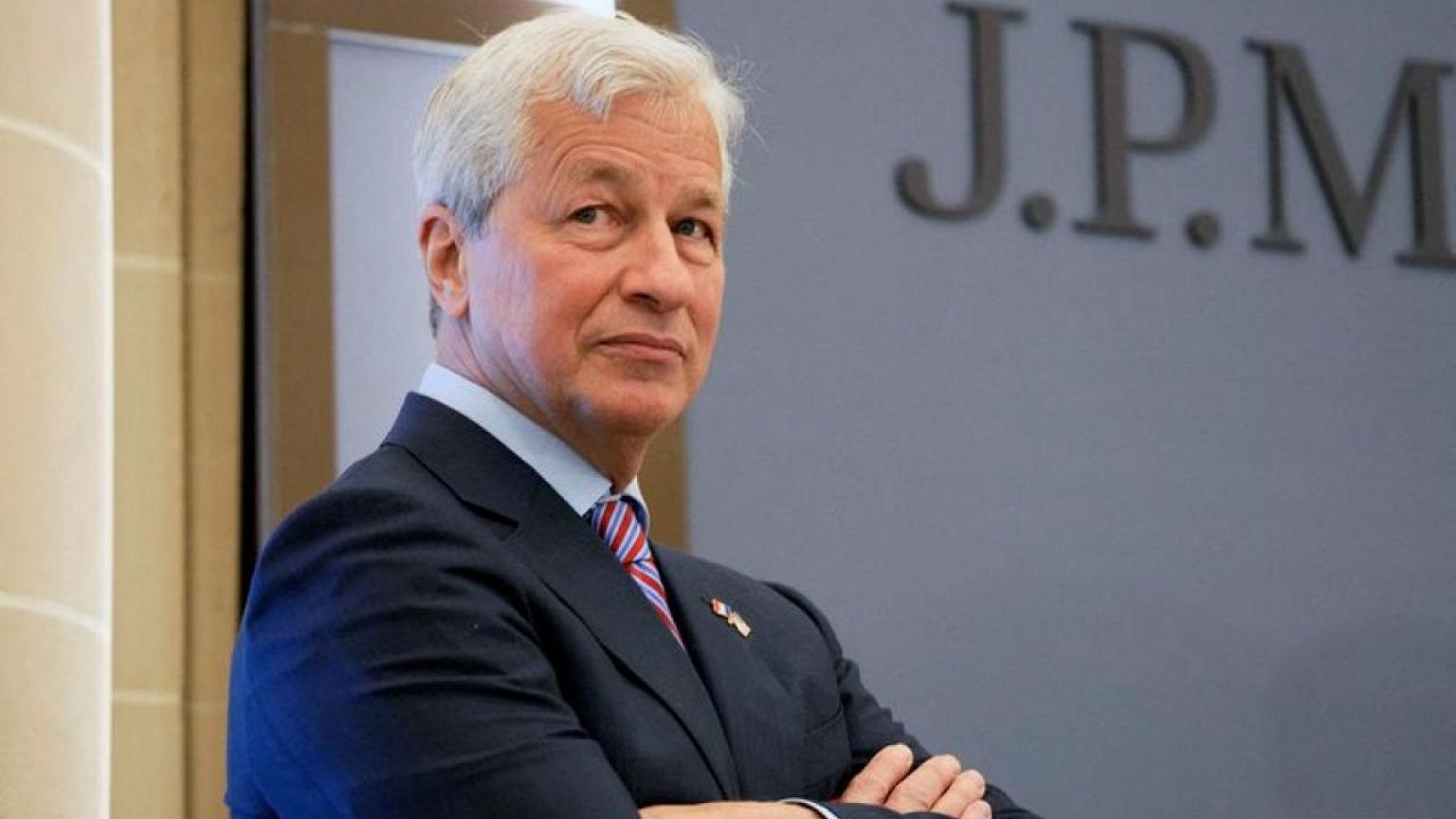 JPMorgan eleva panorama de ingresos por intereses en 2022