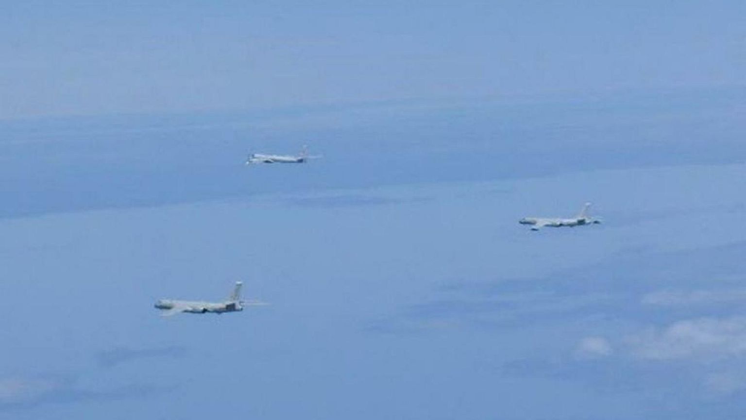 Aviones rusos y chinos patrullan los cielos de Asia Oriental, como colofón al viaje de Biden
