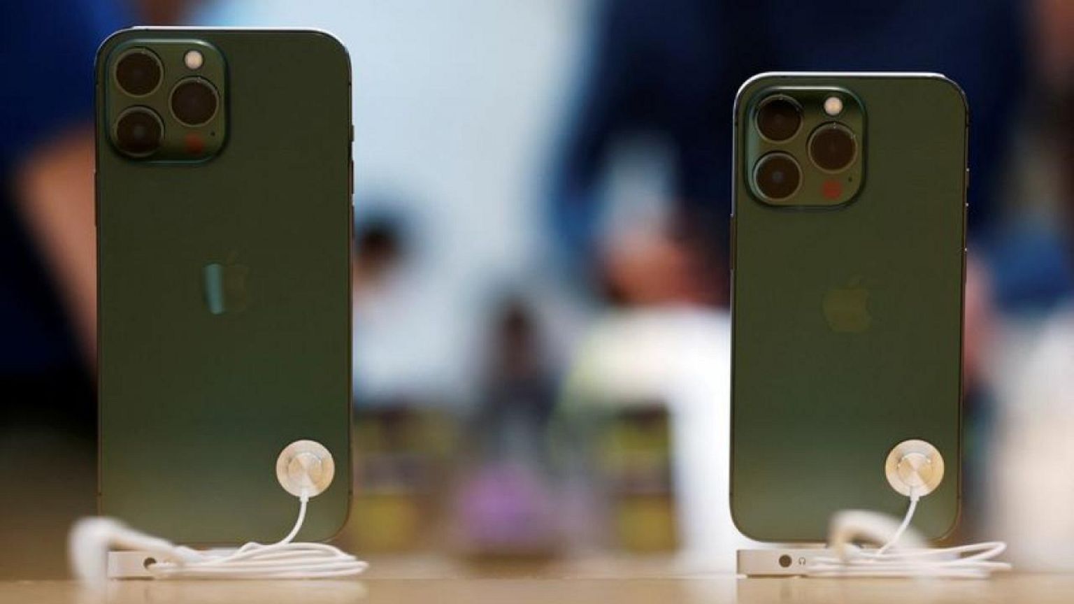 Apple's iPhone development schedule delayed by China lockdowns - Nikkei