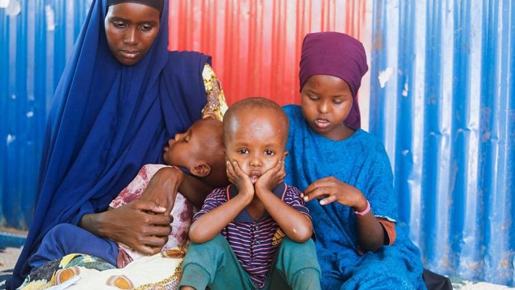 Empiezan a morir bebés en una Somalia devastada por el hambre