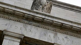 "Mayoría" de autoridades de la Fed ve alzas de tasas de medio punto en junio y julio: minutas