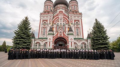 الكنيسة الأرثوذكسية الأوكرانية بقيادة موسكو تنهي علاقاتها مع روسيا