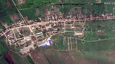 Ejército ruso bombardea ciudad ucraniana de Sievierodonetsk tras anunciar captura de Lyman Ejército ruso bombardea ciudad ucraniana de Sievierodonetsk tras anunciar captura de Lyman