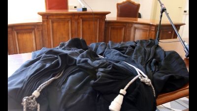 Procura Roma accusa 45enne di maltrattamenti in famiglia Procura Roma accusa 45enne di maltrattamenti in famiglia
