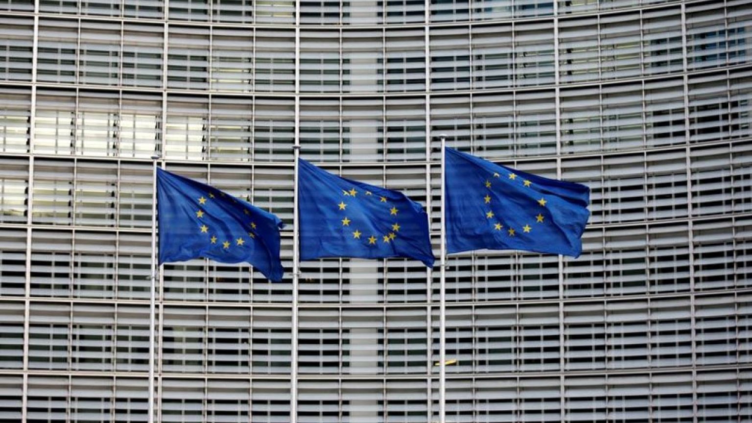 La UE hace un último esfuerzo para acordar las sanciones petroleras a Rusia