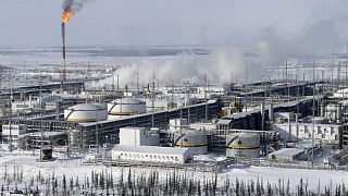 صحيفة: السعودية ستزيد إنتاج النفط إذا تراجع الإنتاج الروسي بسبب العقوبات