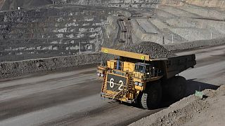 Precios del zinc suben por temores sobre oferta; cobre avanza