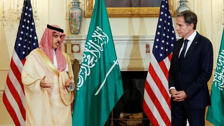وزيرا الخارجية الأمريكي والسعودي يبحثان جهود تعزيز الهدنة في اليمن