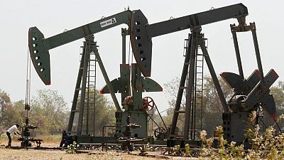 النفط يواصل ارتفاعه مع اتفاق الاتحاد الأوروبي على حظر أغلب النفط الروسي