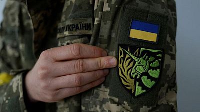 Soldados LGBTQ "unicornio" de Ucrania acuden a la guerra