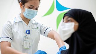 الوكالة الرسمية: الإمارات تعلن إكمال تطعيم 100% من الفئات المستهدفة ضد فيروس كورونا
